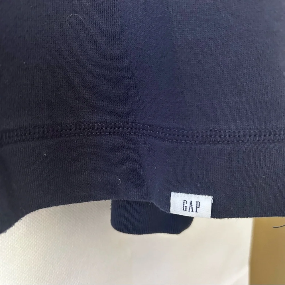 GAP crewneck boys 10